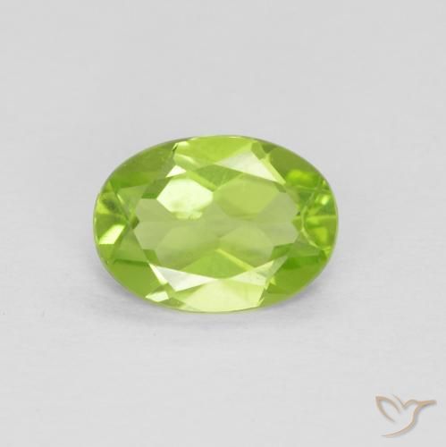 1.00ct 天然 充满活力的绿色 橄榄石, 椭圆形, VVS-VS