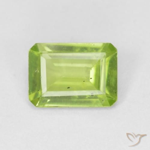 0.87ct 天然 中绿色 橄榄石, 祖母绿式切割, VS