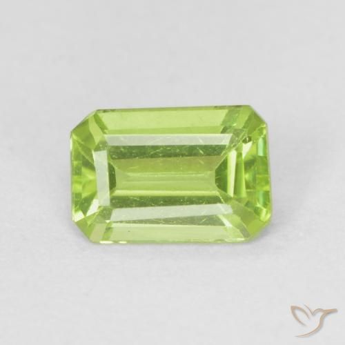 0.56ct 天然 中绿色 橄榄石, 祖母绿式切割, VVS