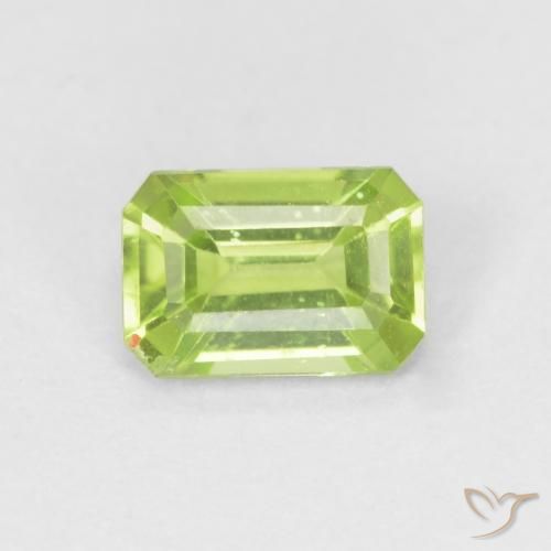 0.52ct 天然 浅活泼的绿色 橄榄石, 祖母绿式切割, VVS