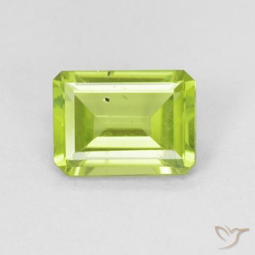 0.94ct 天然 亮绿色 橄榄石, 祖母绿式切割, VS