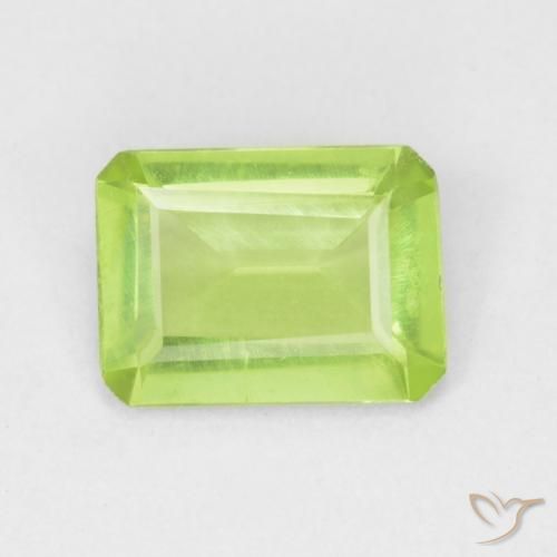 0.67ct 天然 浅绿色 橄榄石, 祖母绿式切割, VVS