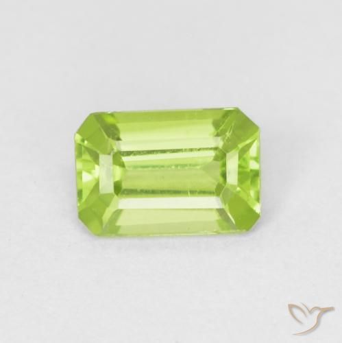 0.55ct 天然 亮绿色 橄榄石, 祖母绿式切割, VVS