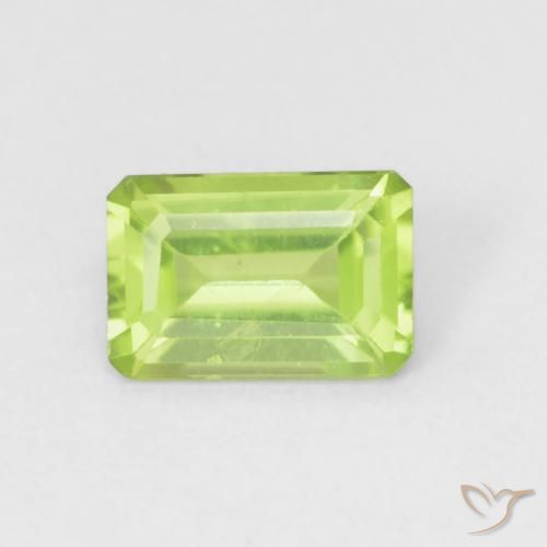 0.58ct 天然 浅活泼的绿色 橄榄石, 祖母绿式切割, VVS