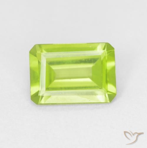 0.88ct 天然 亮绿色 橄榄石, 祖母绿式切割, VVS
