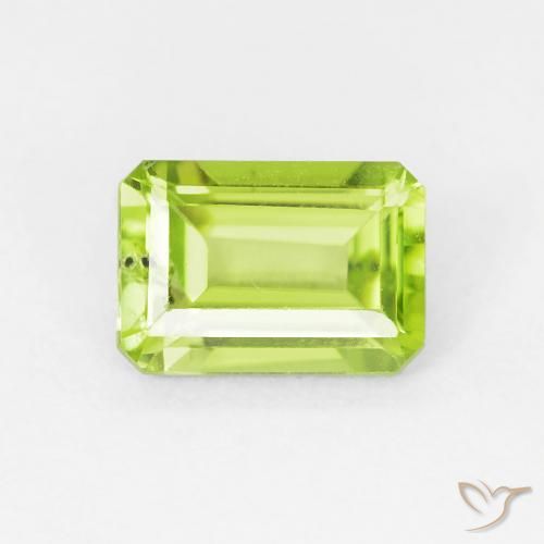 1.06ct 天然 亮绿色 橄榄石, 祖母绿式切割, VS