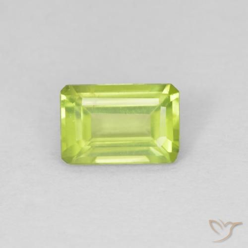 0.56ct 天然 活泼的黄绿色 橄榄石, 祖母绿式切割, VVS-VS