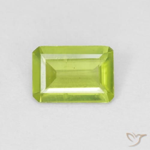0.63ct 天然 亮绿色 橄榄石, 祖母绿式切割, VS