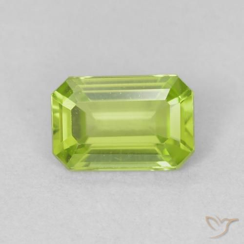 0.53ct 天然 活泼的黄绿色 橄榄石, 祖母绿式切割, VVS
