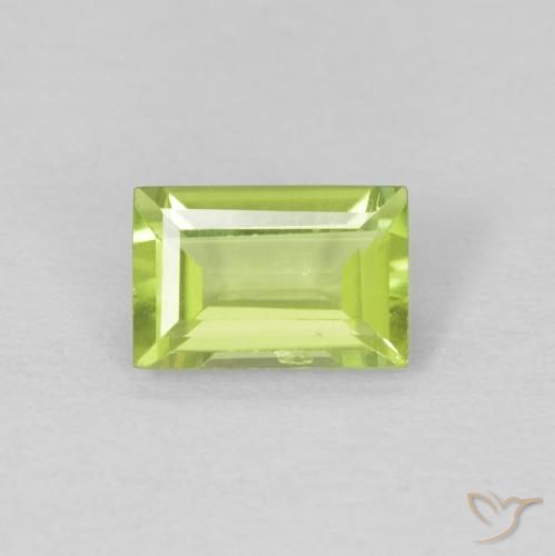 0.56ct 天然 中绿色 橄榄石, 狭长方形, VVS-VS