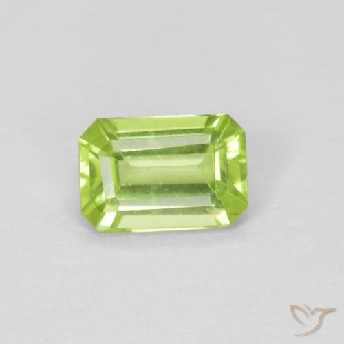 0.55ct 天然 中绿色 橄榄石, 祖母绿式切割, VVS-VS