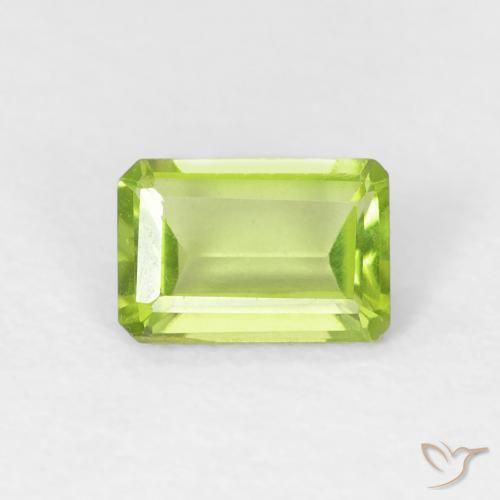 0.57ct 天然 亮绿色 橄榄石, 祖母绿式切割, VVS-VS