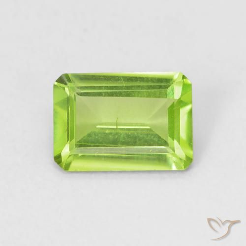 0.82ct 天然 中绿色 橄榄石, 祖母绿式切割, VS