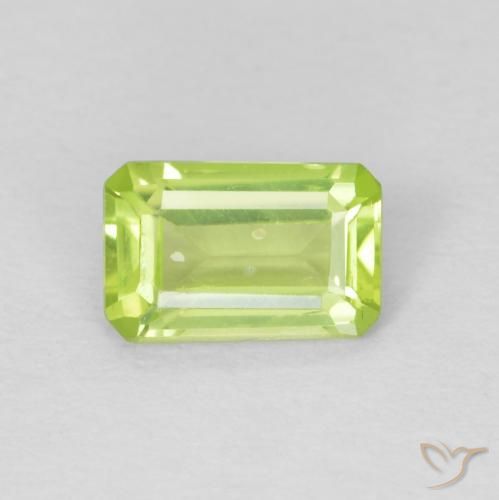 0.52ct 天然 亮绿色 橄榄石, 祖母绿式切割, VS