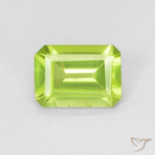 0.99ct 天然 亮绿色 橄榄石, 祖母绿式切割, VS