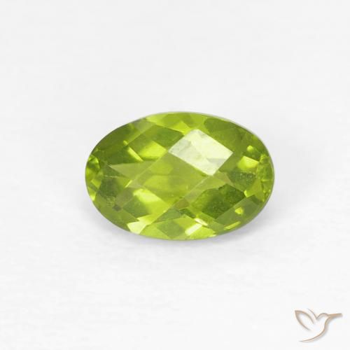 0.62ct 天然 充满活力的绿色 橄榄石, 椭圆形, VS