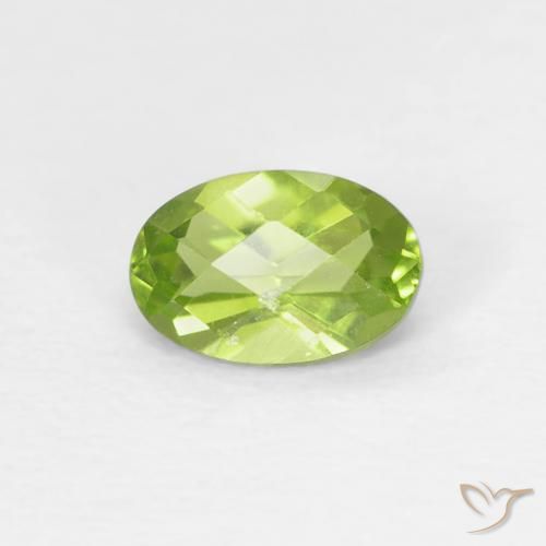 0.57ct 天然 亮绿色 橄榄石, 椭圆形, VS