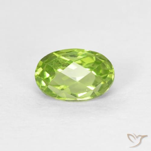 0.73ct 天然 浅活泼的绿色 橄榄石, 椭圆形, VS