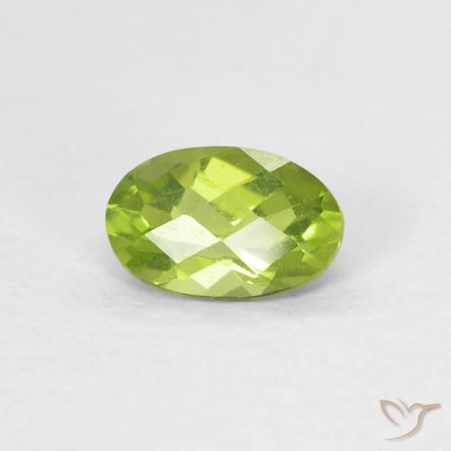 0.49ct 天然 亮绿色 橄榄石, 椭圆形, VS