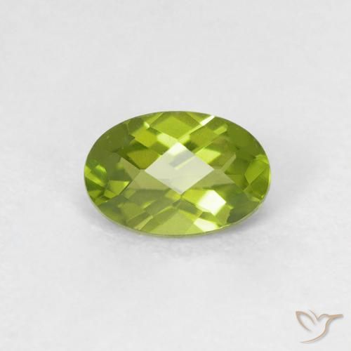 0.55ct 天然 充满活力的绿色 橄榄石, 椭圆形, VVS-VS