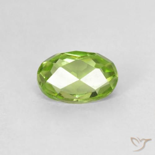0.63ct 天然 中绿色 橄榄石, 椭圆形, VVS-VS