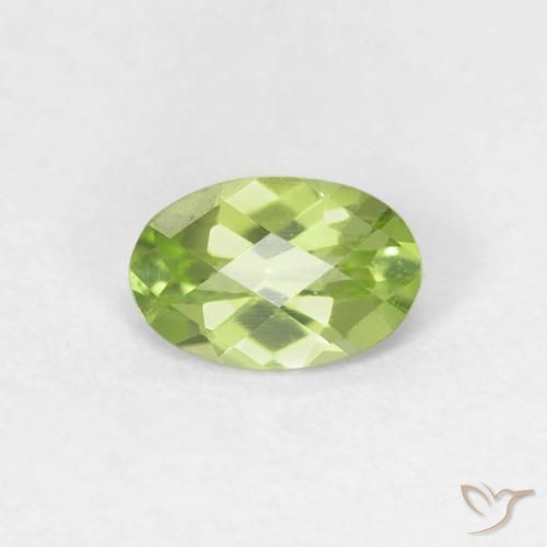 0.44ct 天然 充满活力的绿色 橄榄石, 椭圆形, VVS-VS