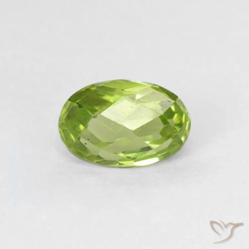 0.68ct 天然 亮绿色 橄榄石, 椭圆形, VVS-VS