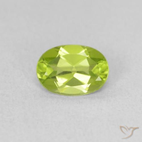 0.80ct 天然 中绿色 橄榄石, 椭圆形, VVS-VS
