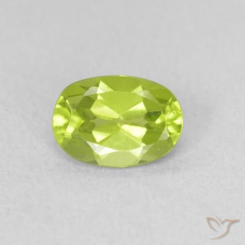 0.91ct 天然 活泼的黄绿色 橄榄石, 椭圆形, VVS-VS