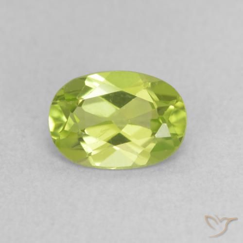 0.85ct 天然 亮绿色 橄榄石, 椭圆形, VS