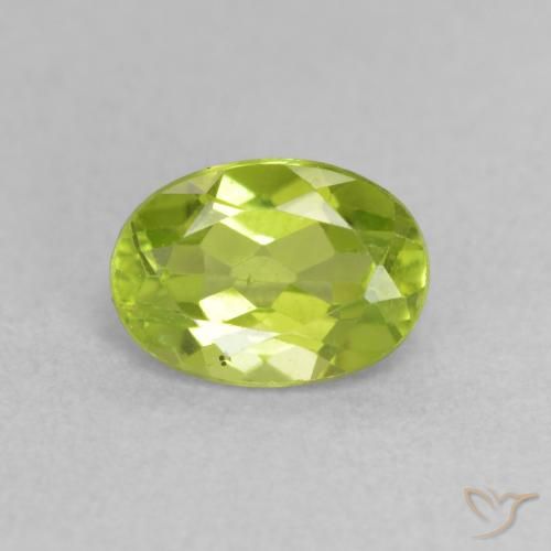 0.95ct 天然 中绿色 橄榄石, 椭圆形, VS