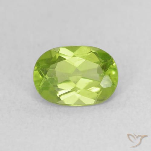 0.96ct 天然 中绿色 橄榄石, 椭圆形, VS