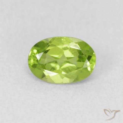 0.86ct 天然 充满活力的绿色 橄榄石, 椭圆形, VS