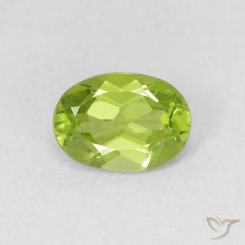 0.91ct 天然 充满活力的绿色 橄榄石, 椭圆形, VS
