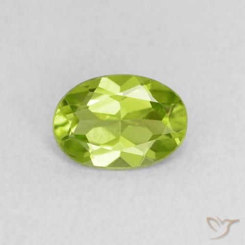 0.76ct 天然 中绿色 橄榄石, 椭圆形, VS