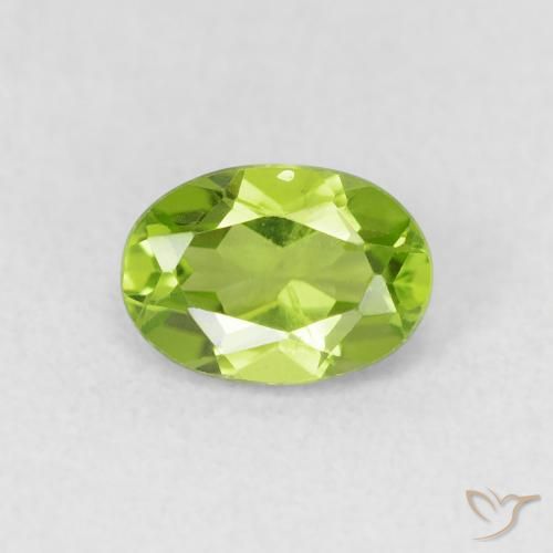 0.98ct 天然 充满活力的绿色 橄榄石, 椭圆形, VS