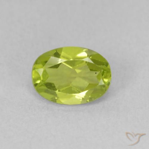 0.94ct 天然 充满活力的绿色 橄榄石, 椭圆形, VVS-VS