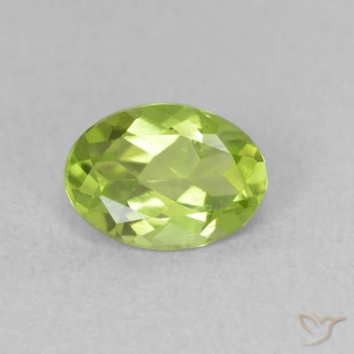 0.94ct 天然 充满活力的绿色 橄榄石, 椭圆形, VVS-VS