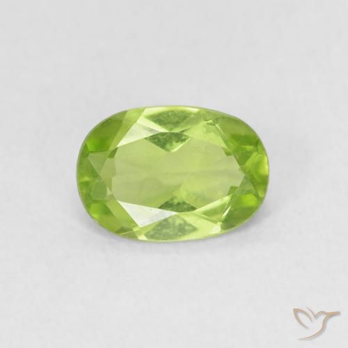 0.79ct 天然 充满活力的绿色 橄榄石, 椭圆形, VVS