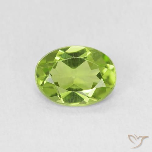 0.69ct 天然 中绿色 橄榄石, 椭圆形, VVS-VS