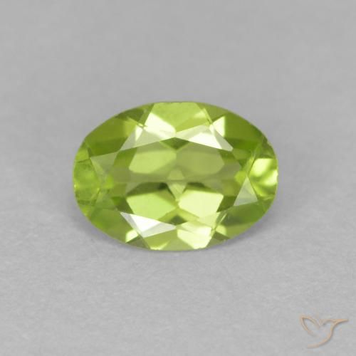 0.70ct 天然 浅活泼的绿色 橄榄石, 椭圆形, VS