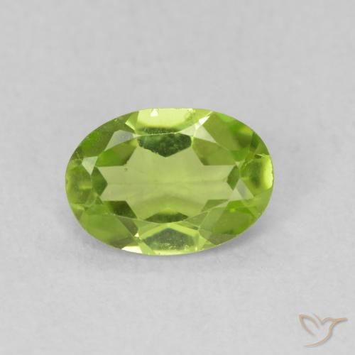 0.75ct 天然 充满活力的绿色 橄榄石, 椭圆形, VS