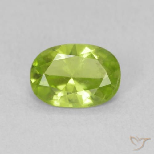 0.80ct 天然 充满活力的绿色 橄榄石, 椭圆形, VS