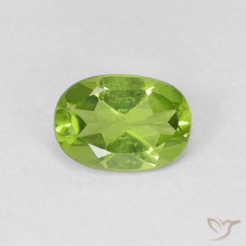 0.89ct 天然 Medium Light-Green 橄榄石, 椭圆形, VVS-VS