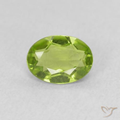 0.82ct 天然 中绿色 橄榄石, 椭圆形, VS
