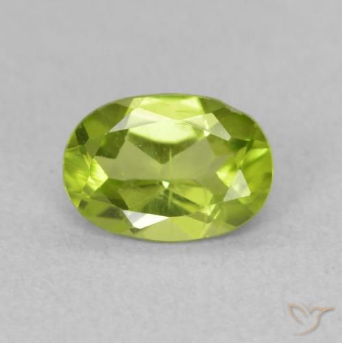 0.84ct 天然 亮绿色 橄榄石, 椭圆形, VS
