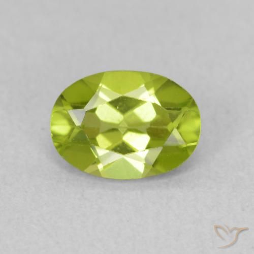 0.78ct 天然 中绿色 橄榄石, 椭圆形, VS