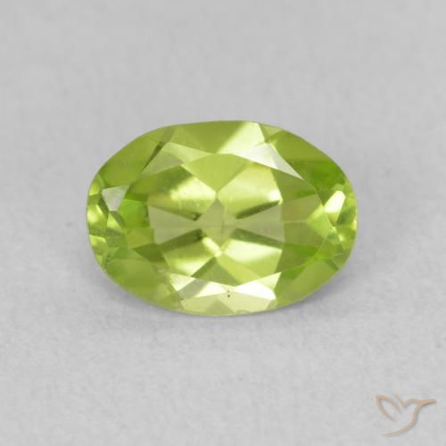 0.80ct 天然 亮绿色 橄榄石, 椭圆形, VS