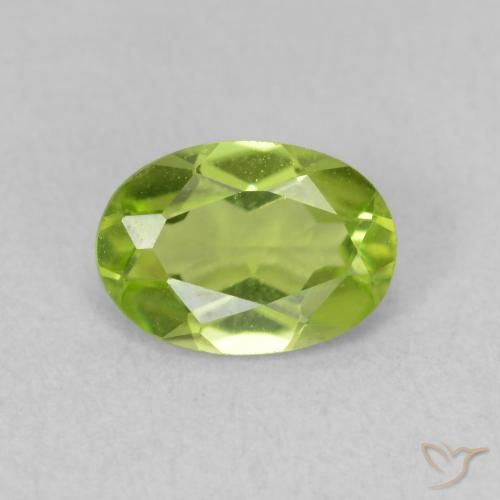 0.85ct 天然 充满活力的绿色 橄榄石, 椭圆形, VVS-VS