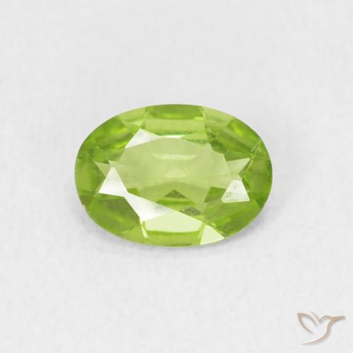 0.72ct 天然 充满活力的绿色 橄榄石, 椭圆形, VVS-VS